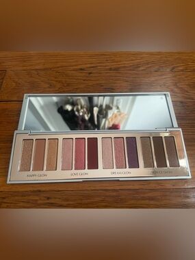 Charlotte Tilbury Bejeweled Eyes to Hypnotize 12 pan eyeshadow palette